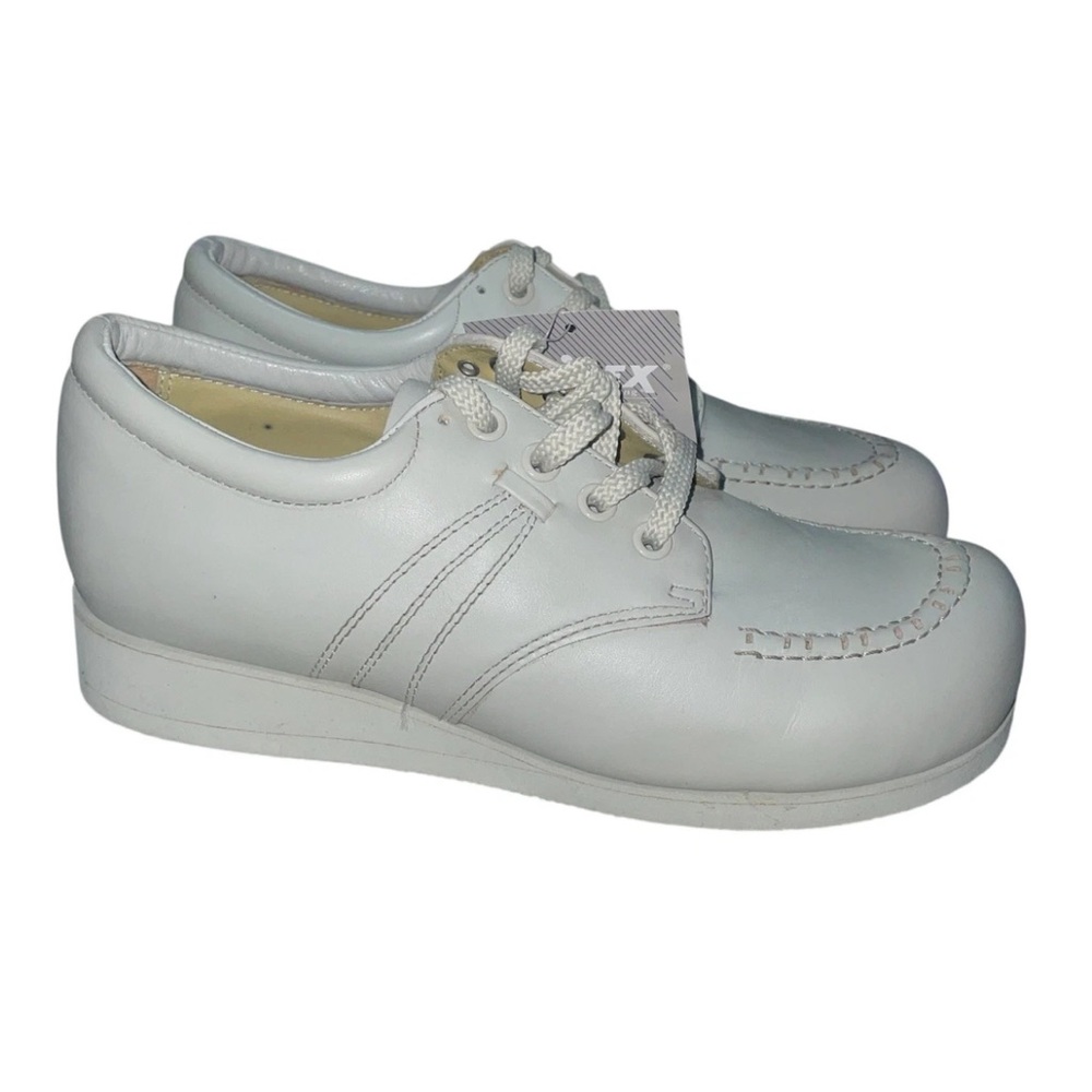 DREW DRI-LEX 2 ZONE COMFORT SHOE  SIZE 7.5 B WHITE